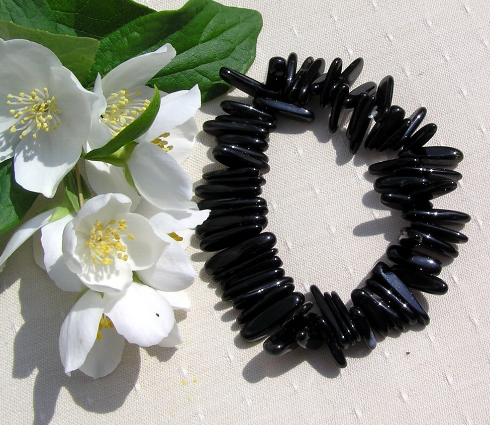 Black Onyx Polished Crystal Gemstone Stretchy Bracelet - Special Offer
